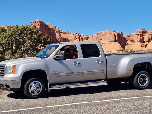 Used 2008 GMC Sierra 3500 SLT image 1