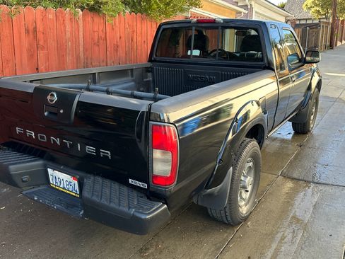 Used 2002 Nissan Frontier XE RWD image 9