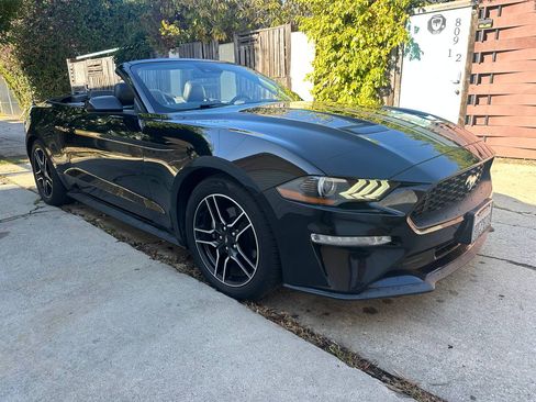 Used 2021 Ford Mustang Premium image 4