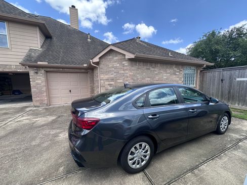 Used 2022 Kia Forte Sedan FWD image 4
