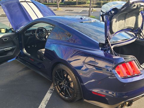 Used 2018 Ford Mustang Shelby GT350 w/ Electronics Package image 28