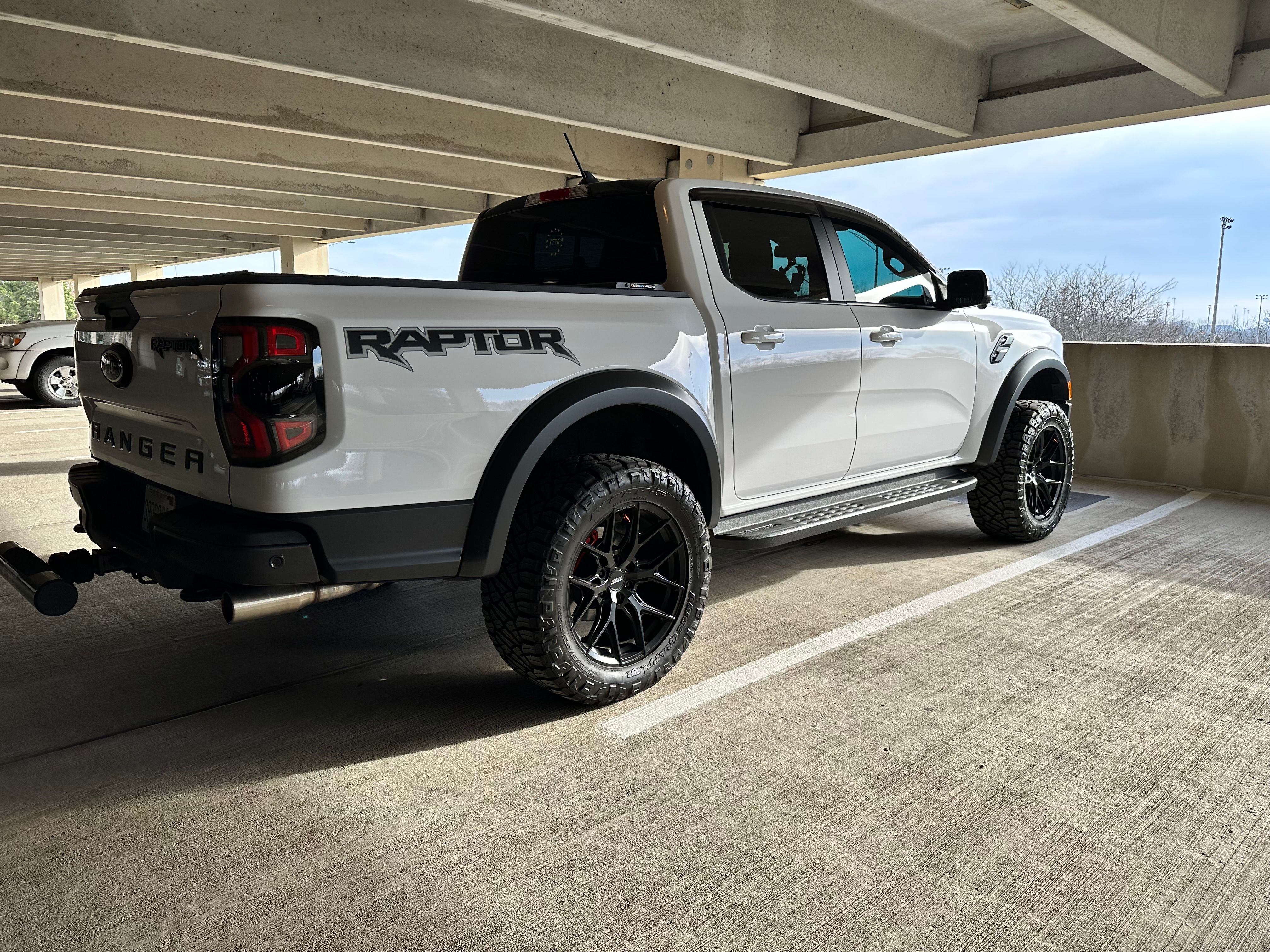 Used 2024 Ford Ranger Raptor AWD/4WD image 13
