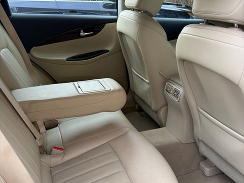 Used 2016 INFINITI QX50 AWD w/ Premium Plus Package image 9