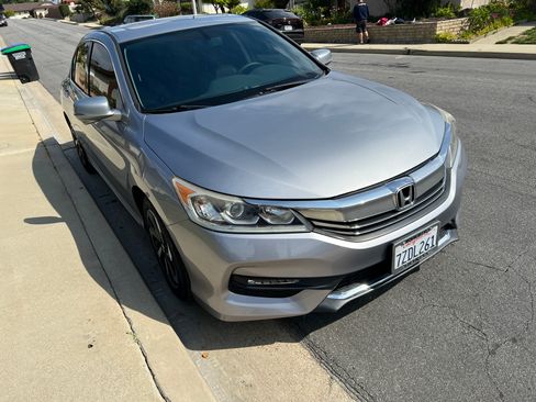 Used 2017 Honda Accord EX-L image 14