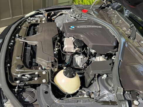 Used 2014 BMW 320i xDrive Sedan AWD/4WD image 12