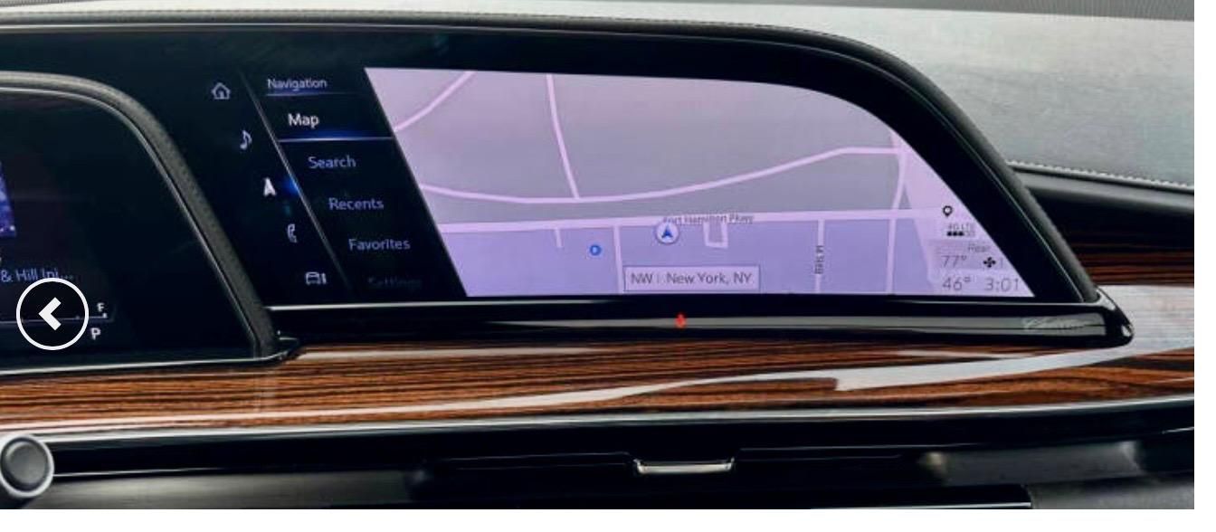 Used 2020 Cadillac Escalade Luxury AWD/4WD image 11