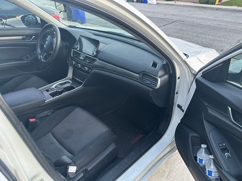 Used 2021 Honda Accord Hybrid image 13