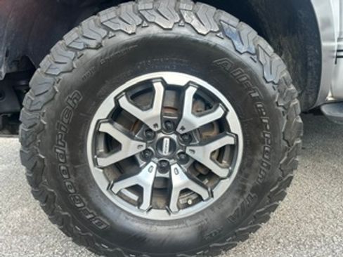 Used 2012 Ford F150 Raptor w/ Raptor Luxury Pkg AWD/4WD image 9
