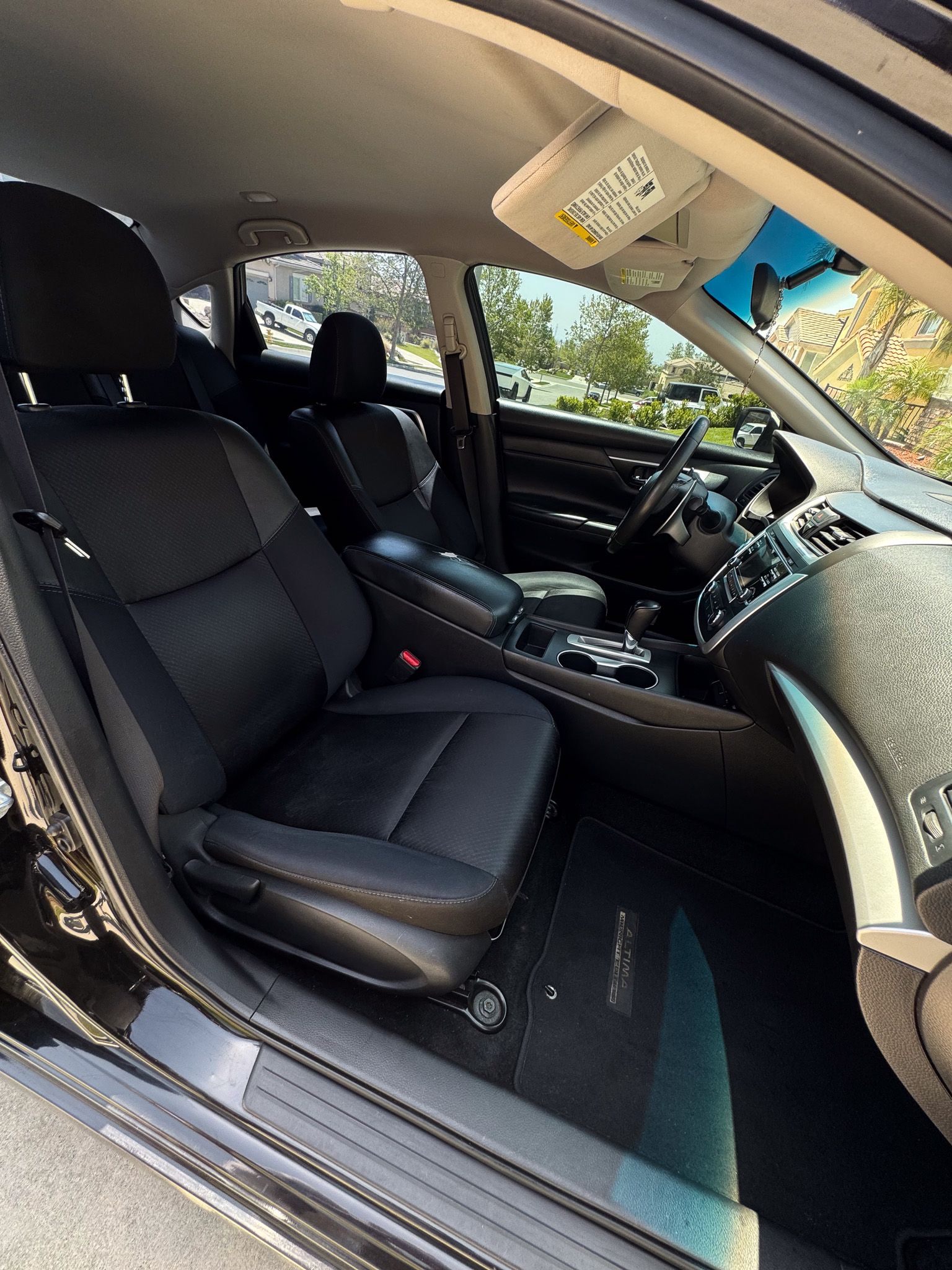 Used 2017 Nissan Altima 2.5 SR w/ Midnight Edition Package FWD image 23