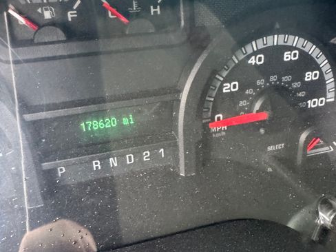 Used 2014 Ford E-150 and Econoline 150 w/ Exterior Upgrade Package image 8