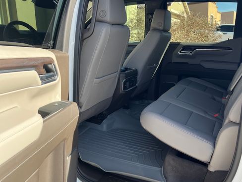 Used 2024 GMC Sierra 1500 SLT w/ SLT Premium Plus Package image 10