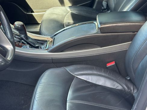 Used 2011 Buick LaCrosse CXL image 5
