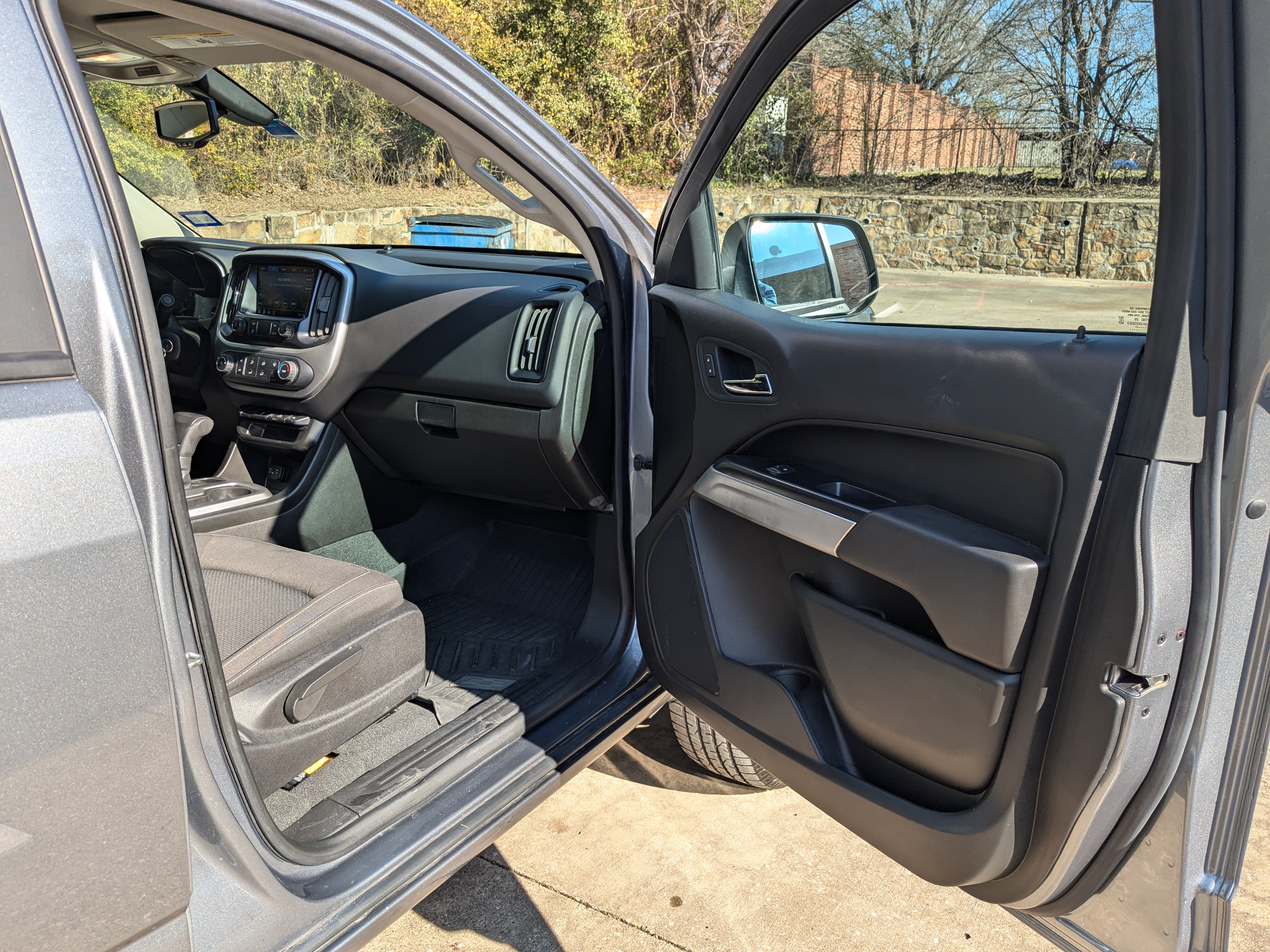 Used 2021 Chevrolet Colorado LT w/ LT Convenience Package RWD image 9