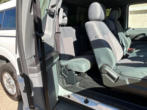 Used 2012 Ford F250 XLT w/ XLT Value Pkg RWD image 6