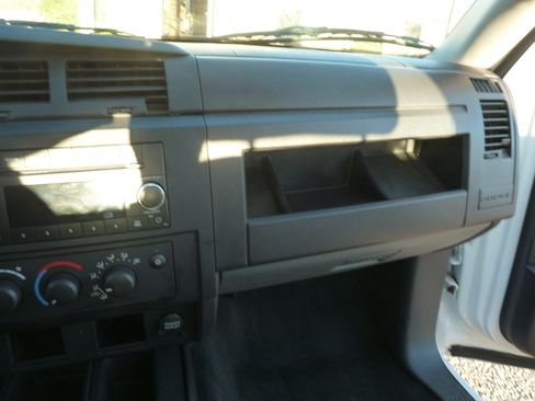 Used 2011 Dodge Dakota ST image 15