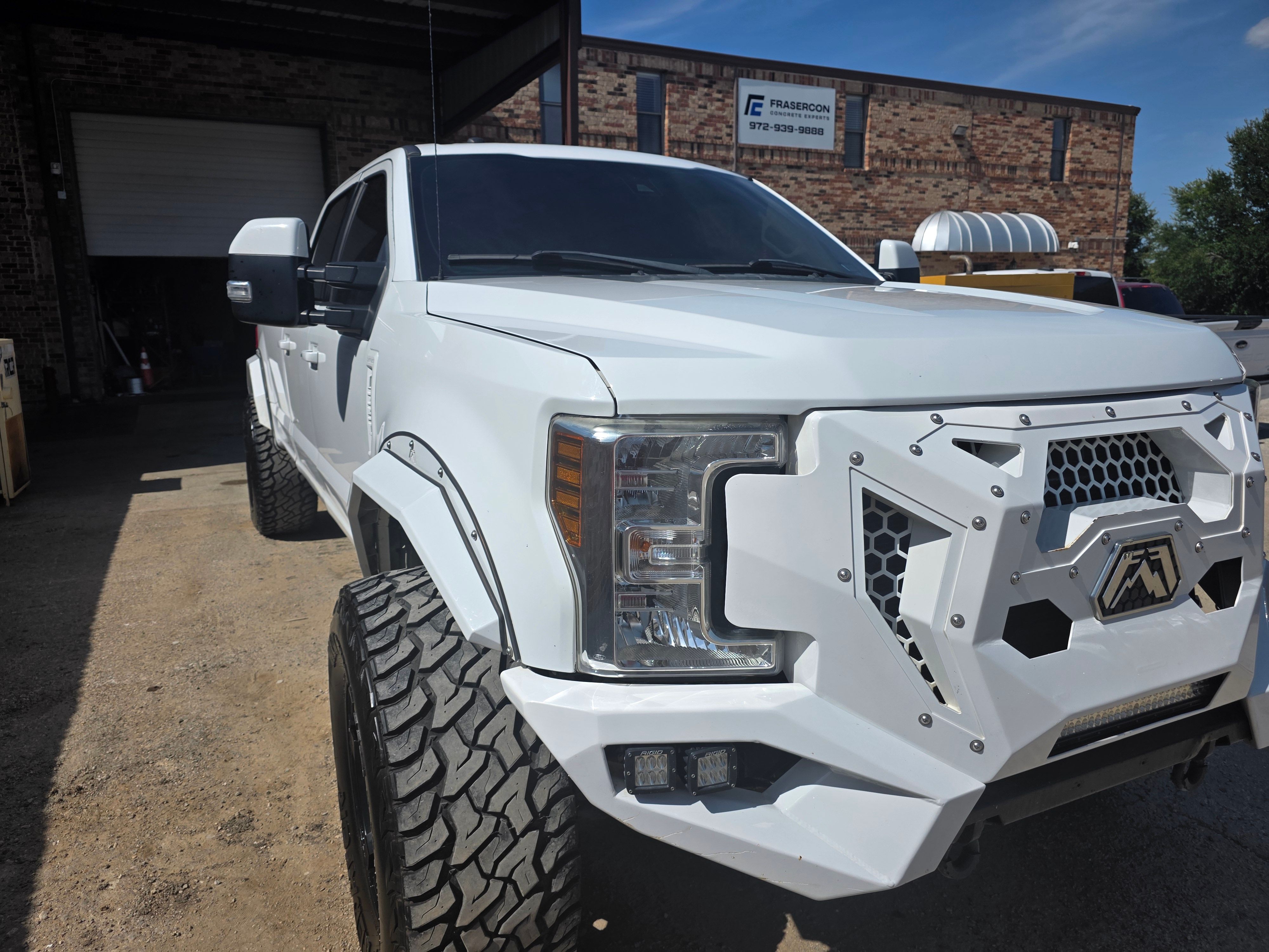 Used 2018 Ford F350 Lariat w/ Lariat Ultimate Package AWD/4WD image 2