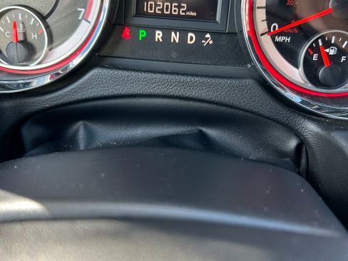 Used 2017 Dodge Grand Caravan SXT FWD image 6