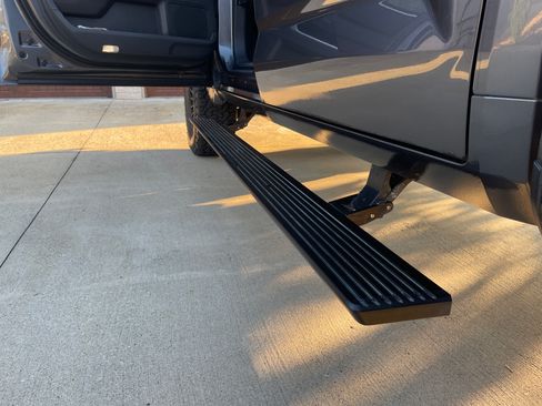 Used 2022 Toyota Tundra Platinum w/ Advanced Package image 9