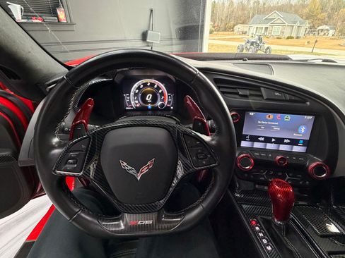 Used 2015 Chevrolet Corvette Z06 w/ 3LZ Preferred Equipment Group image 8