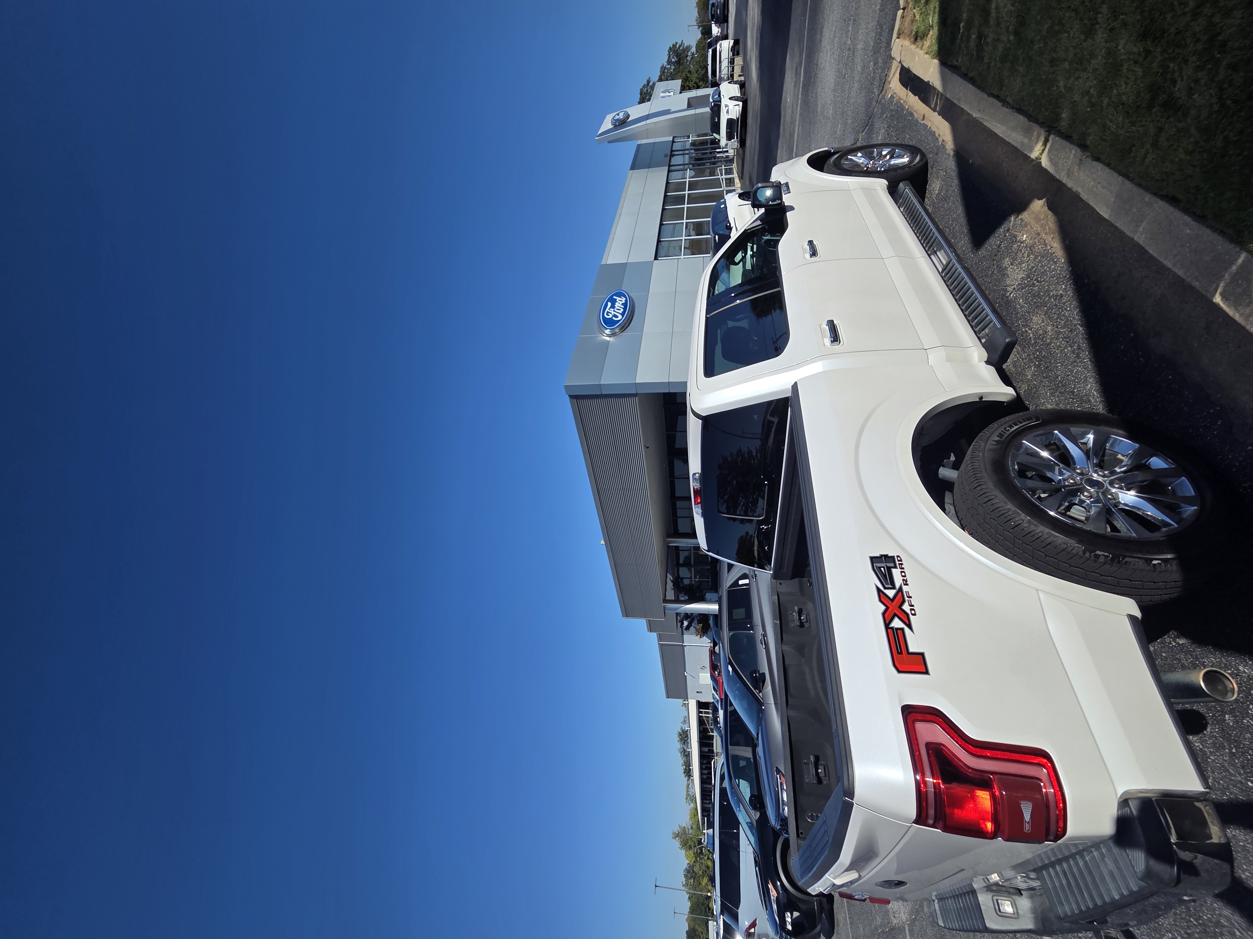 Used 2017 Ford F150 Lariat AWD/4WD image 13