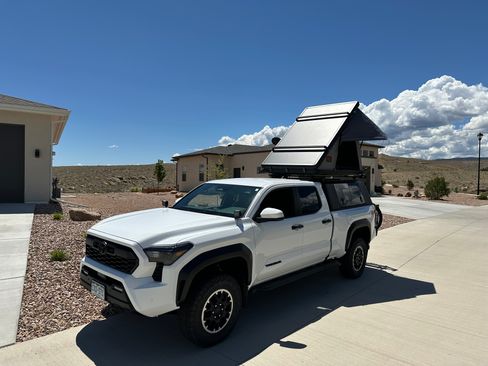 Used 2024 Toyota Tacoma TRD Off-Road w/ TRD Off Road Upgrade Package image 6