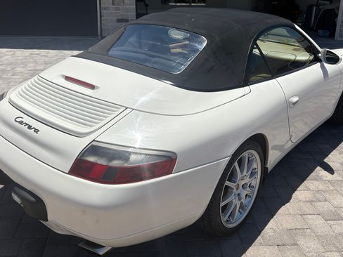 Used 2001 Porsche 911 Carrera 4 image 2