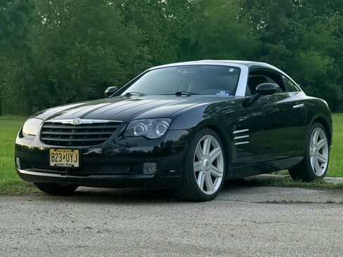 Used 2005 Chrysler Crossfire Limited RWD image 1