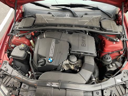 Used 2012 BMW 335i Convertible image 23