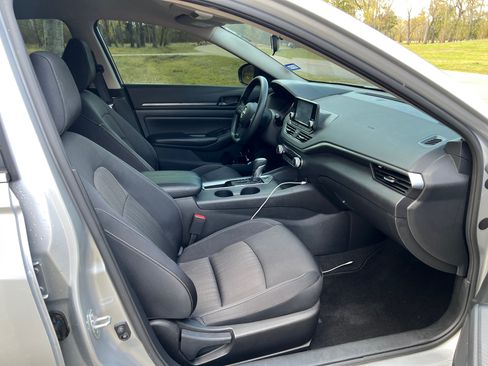 Used 2024 Nissan Altima 2.5 S image 14