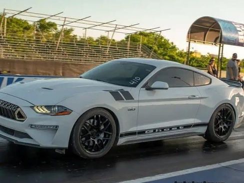 Used 2019 Ford Mustang GT w/ Equipment Group 301A image 6