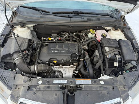 Used 2014 Chevrolet Cruze LT image 12