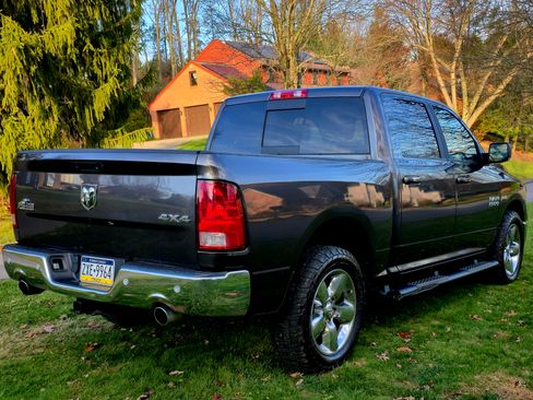 Used 2018 RAM 1500 Big Horn image 2