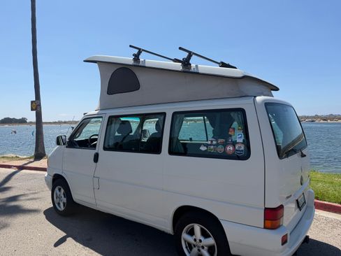 Used 2003 Volkswagen Eurovan MV FWD image 1