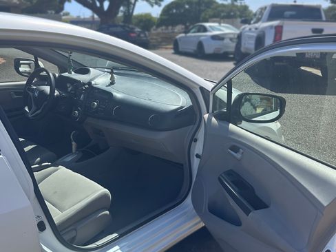 Used 2014 Honda Insight LX image 11