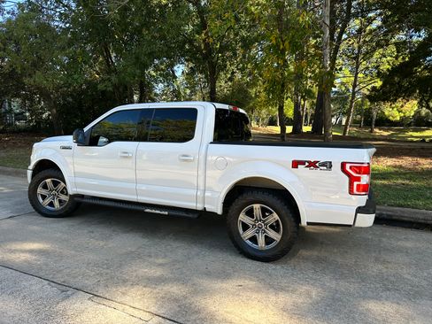 Used 2018 Ford F150 XLT w/ Equipment Group 302A Luxury image 4