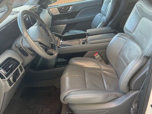 Used 2018 Lincoln Navigator Reserve w/ Technology Package image 8