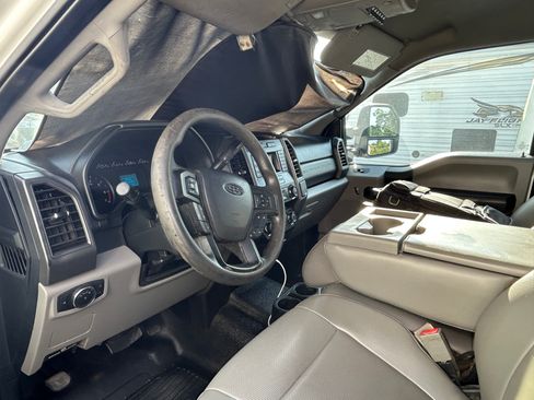 Used 2019 Ford F250 XL w/ Power Equipment Group AWD/4WD image 15