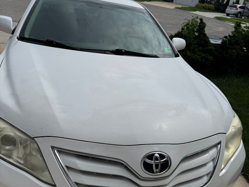Used 2011 Toyota Camry LE FWD image 26