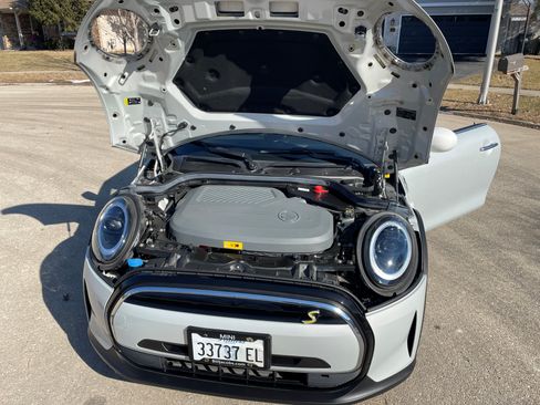 Used 2022 MINI Cooper SE image 6