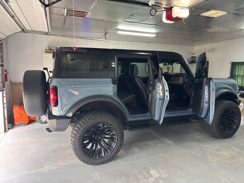 Used 2025 Ford Bronco Outer Banks w/ Sasquatch Package AWD/4WD image 29