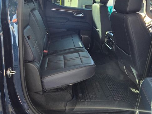 Used 2022 Chevrolet Silverado 1500 High Country w/ Technology Package image 14