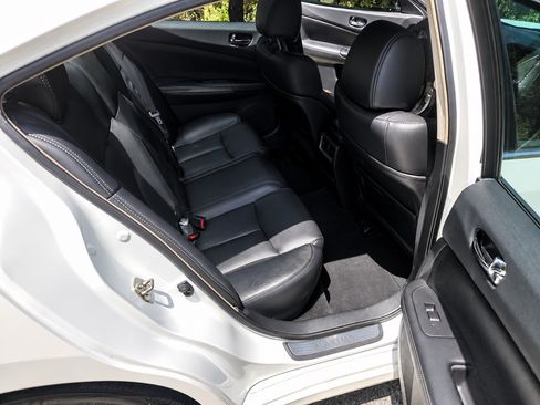 Used 2013 Nissan Maxima 3.5 SV w/ Sport Pkg FWD image 11