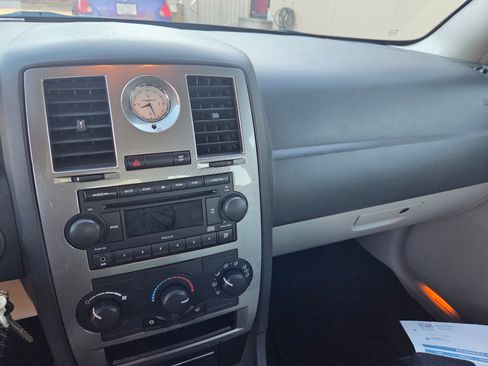 Used 2007 Chrysler 300 Touring image 9