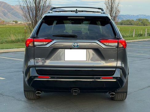 Used 2022 Toyota RAV4 XSE w/ Premium Package AWD/4WD image 19