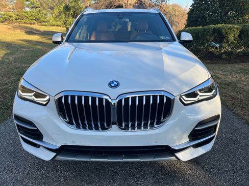 Used 2023 BMW X5 xDrive45e image 6