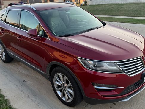Used 2017 Lincoln MKC Select w/ Select Plus Package image 2