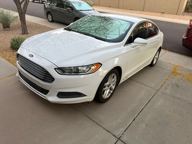 Used 2016 Ford Fusion SE FWD image 10