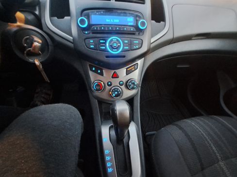 Used 2014 Chevrolet Sonic LT image 13