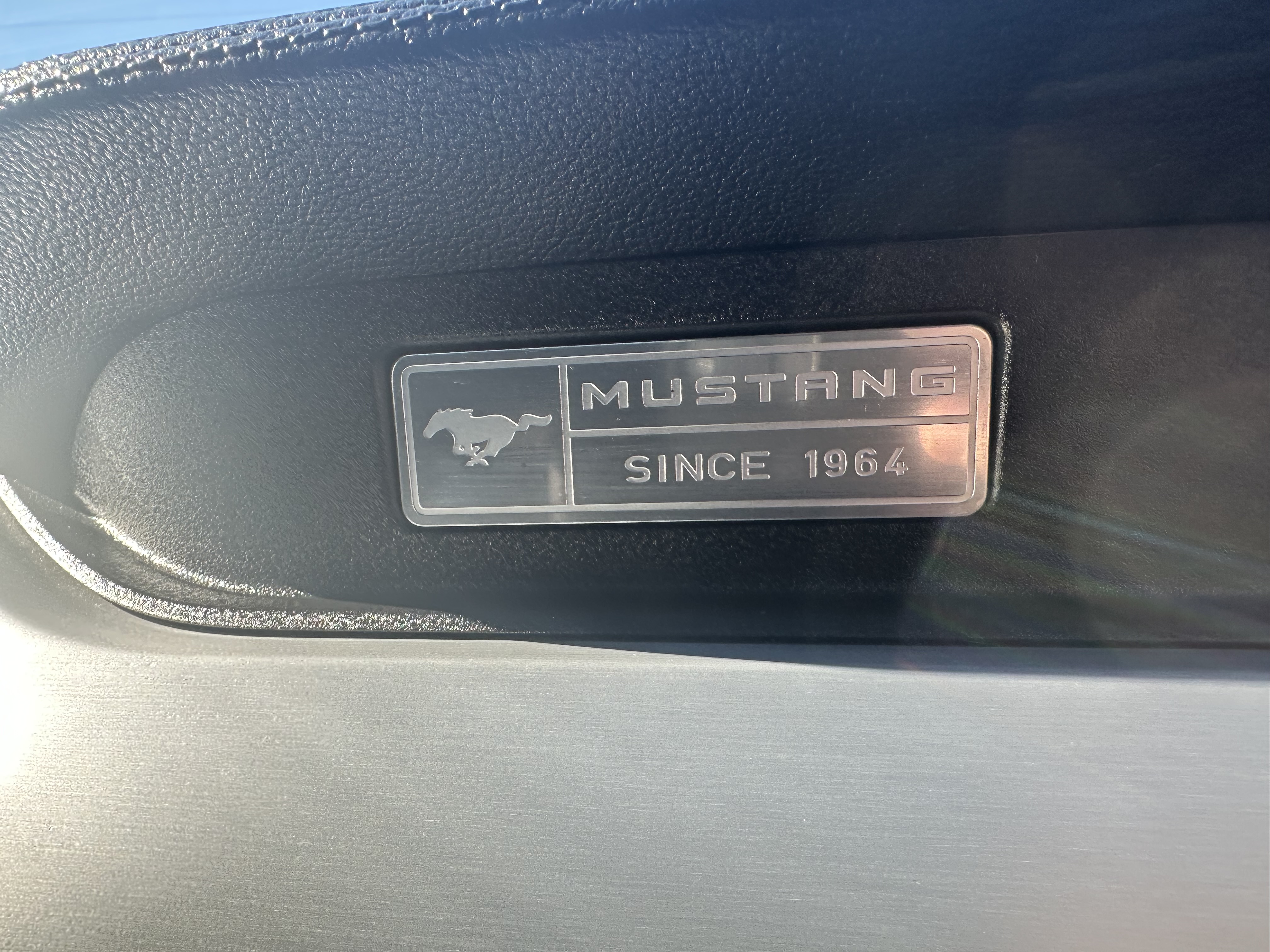 Used 2016 Ford Mustang Premium RWD image 27