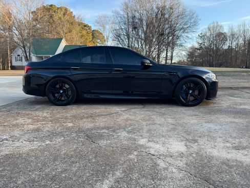 Used 2016 BMW M5 image 8